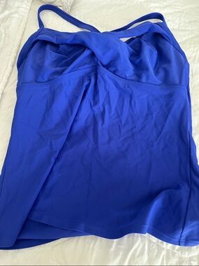 Athleta blue swim top, shorts set with rashguard top